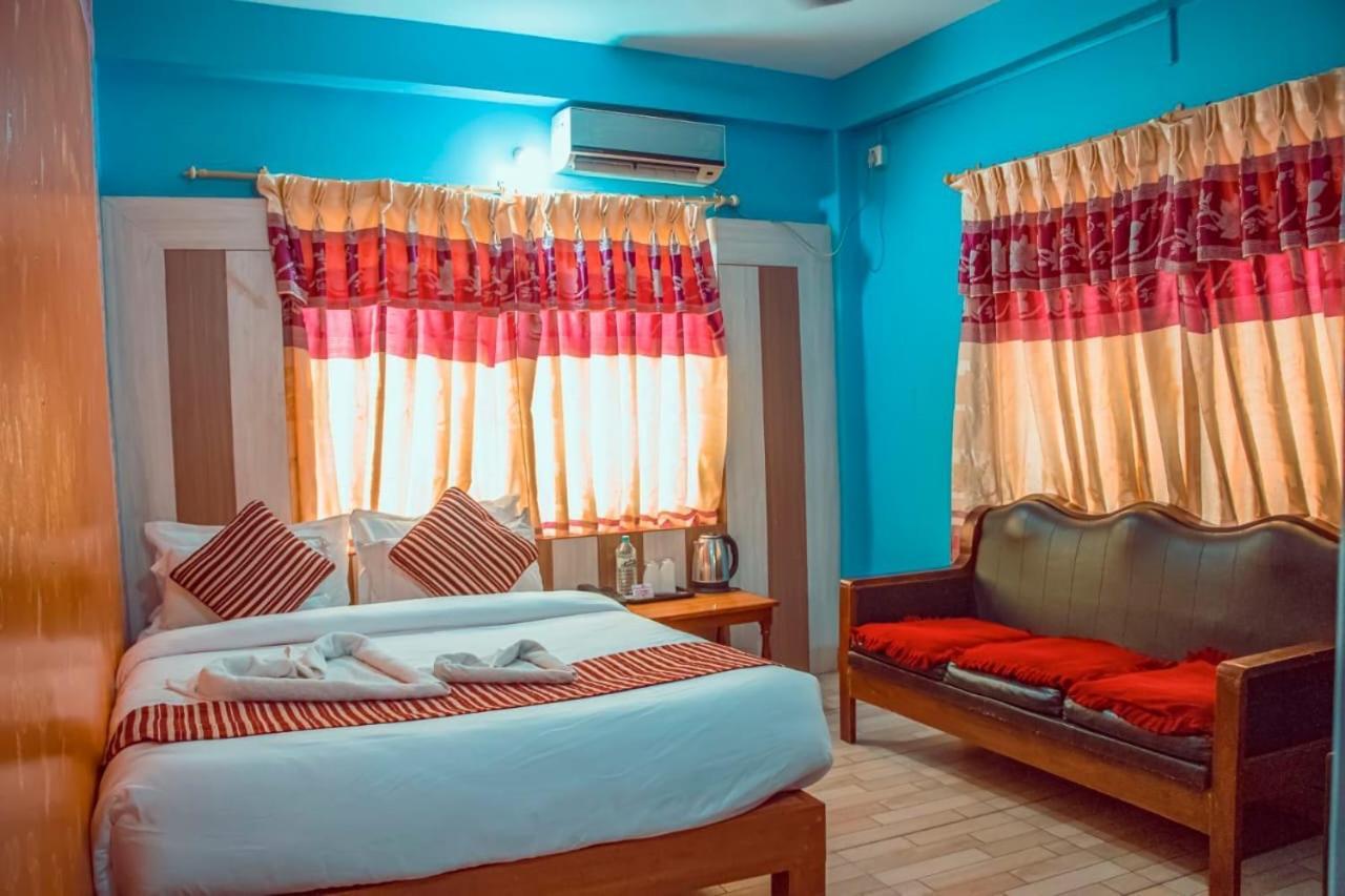 Hotel Middle Point Pvt Ltd 博卡拉 外观 照片