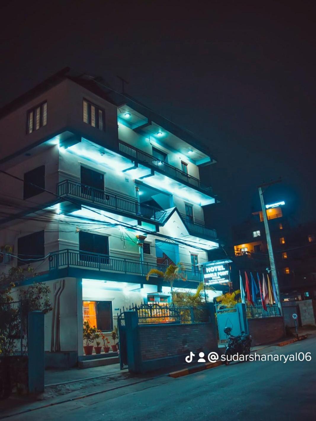 Hotel Middle Point Pvt Ltd 博卡拉 外观 照片